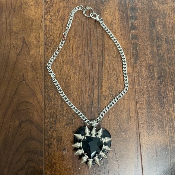 Black Diamond Spiked Heart Necklace Goth Dark Vampire - Picture 3 of 3